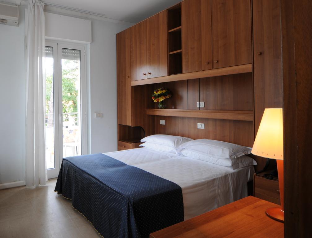 Hotel Mimosa Λινιάνο Σαμπιαντόρο Δωμάτιο φωτογραφία