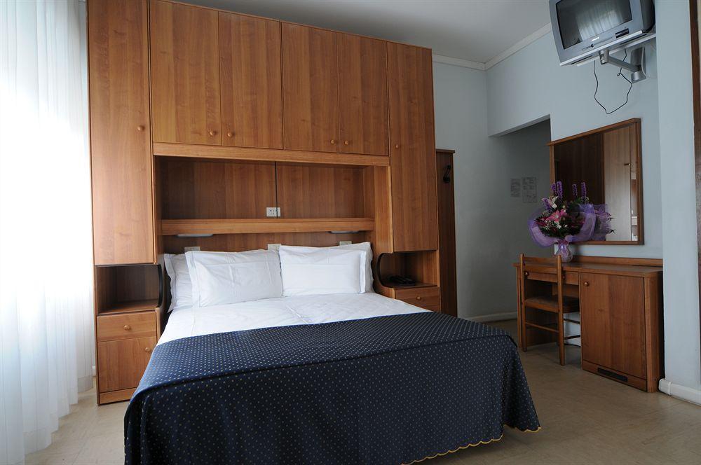 Hotel Mimosa Λινιάνο Σαμπιαντόρο Εξωτερικό φωτογραφία
