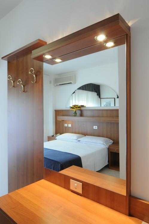 Hotel Mimosa Λινιάνο Σαμπιαντόρο Εξωτερικό φωτογραφία