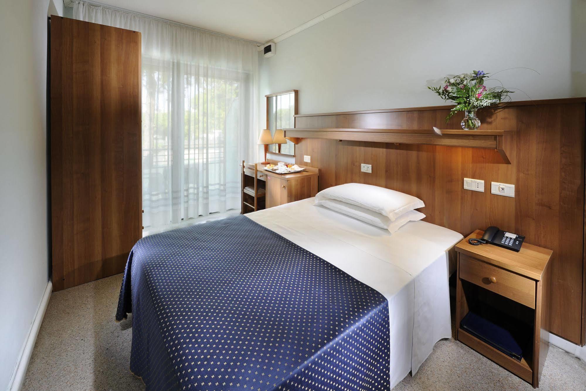 Hotel Mimosa Λινιάνο Σαμπιαντόρο Εξωτερικό φωτογραφία