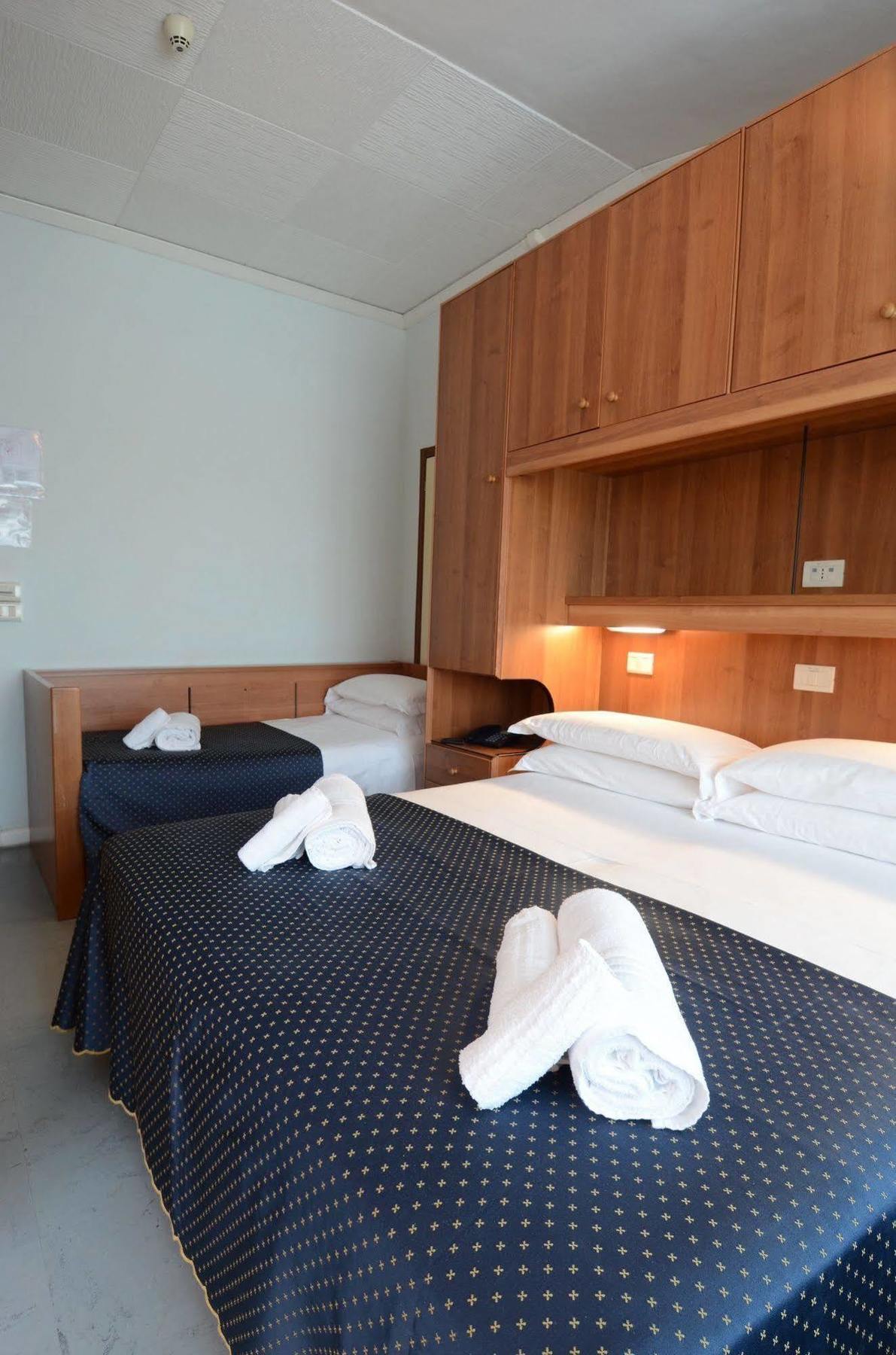 Hotel Mimosa Λινιάνο Σαμπιαντόρο Εξωτερικό φωτογραφία