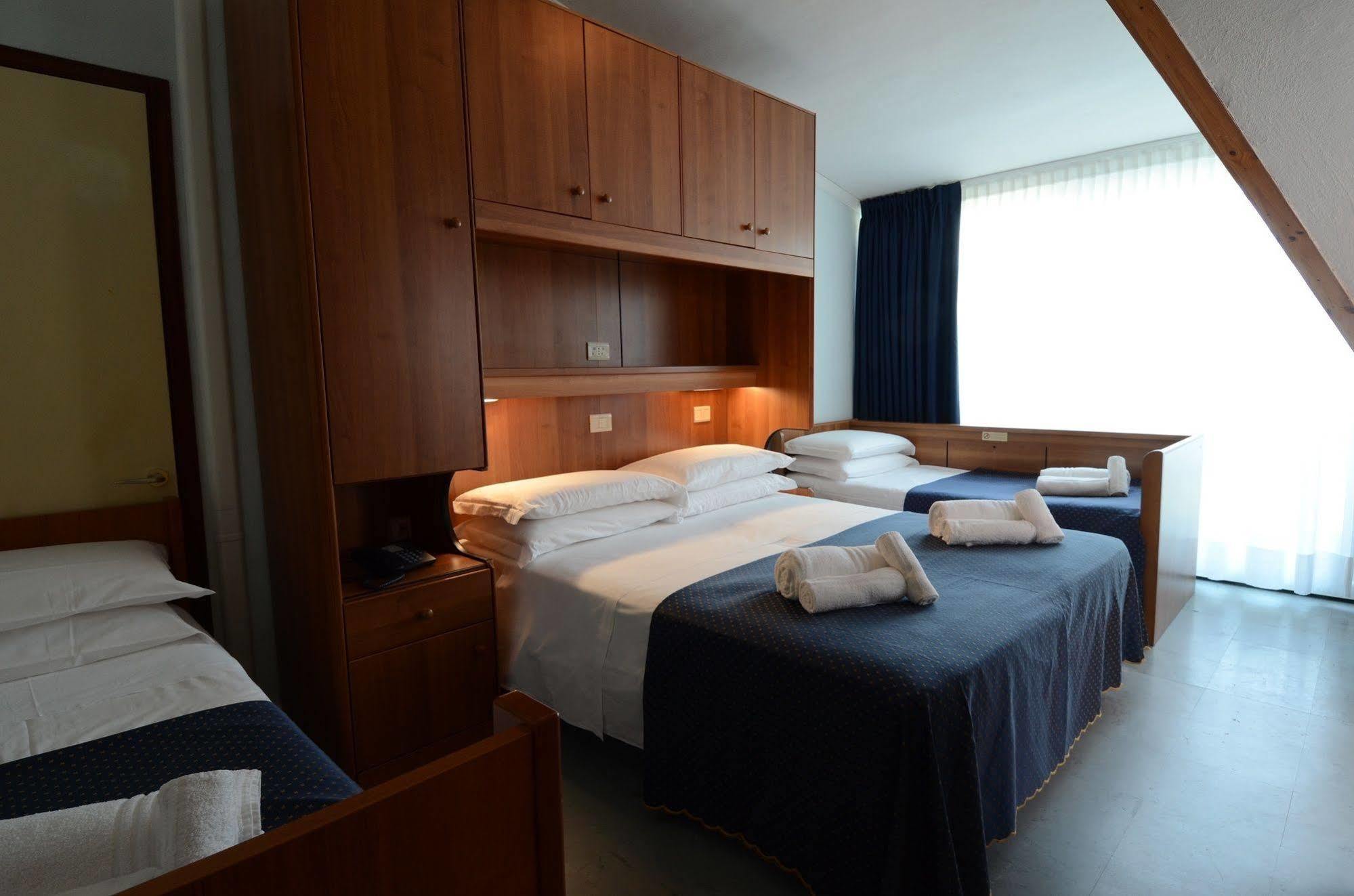 Hotel Mimosa Λινιάνο Σαμπιαντόρο Εξωτερικό φωτογραφία